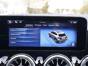 Mercedes-Benz GLA 180 Edition 12 navigation