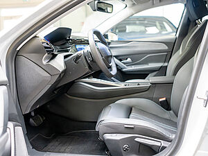 Peugeot 308 SW Allure PureTech 130 EAT8 18 navigation
