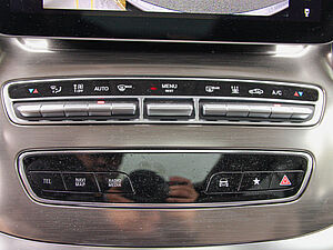 Mercedes-Benz V 300 d EXCLUSIVE EDITION Lang 14 navigation