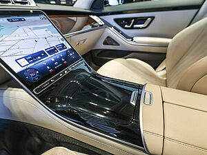 Mercedes-Benz S 400 d 4M 16 navigation