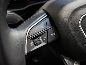 Audi Q3 35 TDI S line 27 navigation