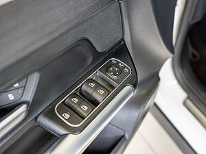 Mercedes-Benz GLA 200 AMG Sport Premium 28 navigation