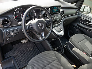 Mercedes-Benz V 220 d AMG 8 navigation