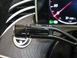 Mercedes-Benz E 220 d AMG Sport Advanced 28 navigation