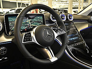 Mercedes-Benz C 180 T Avantgarde Advanced Plus 28 navigation
