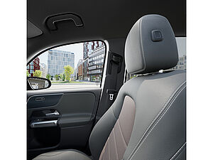 Mercedes-Benz EQB 300 4M ElectricArt Advanced Plus 17 navigation