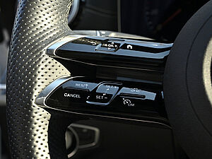 Mercedes-Benz E 300 Coupé AMG Line 17 navigation