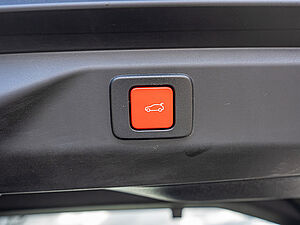 Peugeot 3008 GT HYBRID 136 e-DSC6 27 navigation