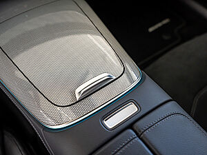 Mercedes-Benz E 200 4M AMG Sport Advanced Superscreen 13 navigation