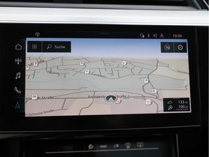 Audi e-tron S quattro 17 navigation