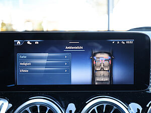 Mercedes-Benz GLB 200 GLB 200d AMG Line 11 navigation