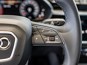 Audi Q3 S line 35 TFSI 15 navigation