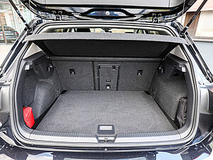 Volkswagen Golf VIII 1.5 e TSI Style DSG 34 navigation