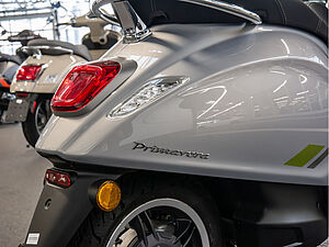 Vespa Primavera Elettrica 70 TECH 10 navigation
