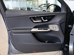 Mercedes-Benz GLC 300 e 4M AMG Sport Premium Plus 28 navigation