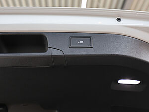 Volkswagen Passat R-Line 2.0 TDI 4M 33 navigation