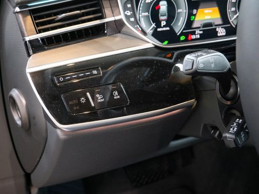 Audi A8 60 TFSI e quattro tiptronic TV Pano Matrix 23