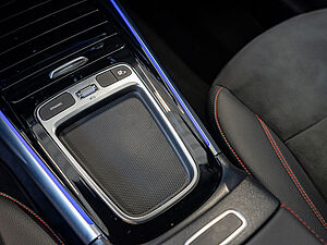 Mercedes-Benz GLA 200 AMG Sport Premium 14 navigation