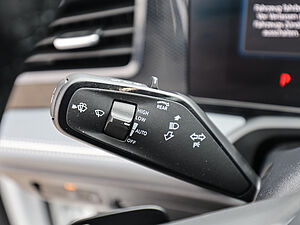 Volkswagen Passat Variant Business 2,0 l TDI DSG 28 navigation