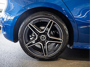 Mercedes-Benz A 200 d AMG Sport Advanced Plus 5 navigation