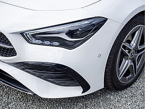 Mercedes-Benz CLA 250 SB 4M AMG Sport Premium 30 navigation