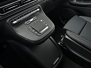 Mercedes-Benz V 300 d AVANTGARDE Lang 14 navigation