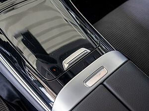 Mercedes-Benz GLC 200 4M Avantgarde Advanced Plus 12 navigation