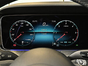 Mercedes-Benz E 300 d 4M T AMG Line 16 navigation