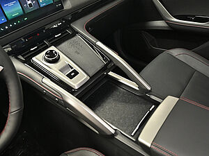 Maxus T60 MAX Luxury 4x4 12 navigation
