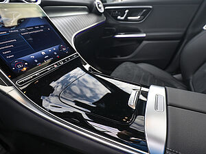 Mercedes-Benz GLC 220 GLC 220d 4Matic Edition AMG Line 16 navigation