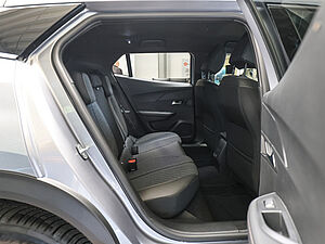 Peugeot 2008 Allure HYBRID 145 e-DSC6 4 navigation