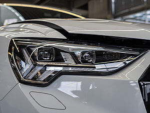 Audi Q3 S line 45 TFSI e S tronic 31 navigation
