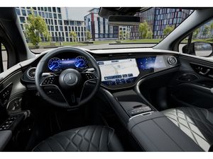 Mercedes-Benz EQS 580 SUV 4M AMG Sport AHK Distr. LED Pano 3 navigation