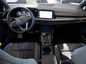 Volkswagen Golf VIII Variant R-Line 2.0 TDI DSG 9 navigation