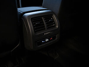 Volkswagen Touran Move 2,0 TDI DSG 11 navigation
