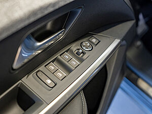 Peugeot 3008 GT HYBRID 136 e-DSC6 NEUES MODELL 20 navigation