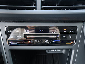 Volkswagen Taigo R-Line 1,5 l TSI 14 navigation