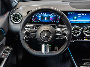 Mercedes-Benz GLB 200 d AMG Line 8 navigation