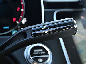 Mercedes-Benz E 200 T AMG Line 19 navigation