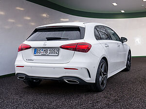 Mercedes-Benz A 200 d AMG Line 3 navigation