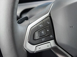 Volkswagen Golf VIII Variant Life 2.0 TDI DSG 27 navigation