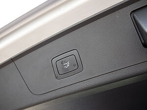 Maxus Euniq 6 Limited LED Panorama LEDER 33 navigation