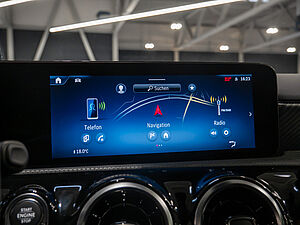 Mercedes-Benz A 250 e Progressive 11 navigation