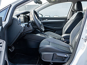 Volkswagen Golf VIII Variant Goal 2,0 l TDI DSG 27 navigation