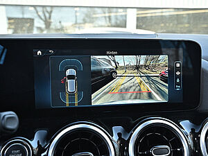 Mercedes-Benz GLA 180 Progressive 12 navigation