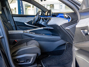 Peugeot 5008 GT HYBRID 136 e-DSC6 2 navigation