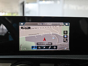Mercedes-Benz A 250 e AMG Sport 11 navigation