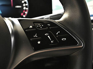 Mercedes-Benz A 250 e Progressive 18 navigation
