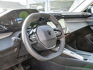 Peugeot 308 Allure HYBRID 145 e-DSC6 17 navigation