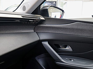 Peugeot 308 SW Allure PureTech 130 19 navigation